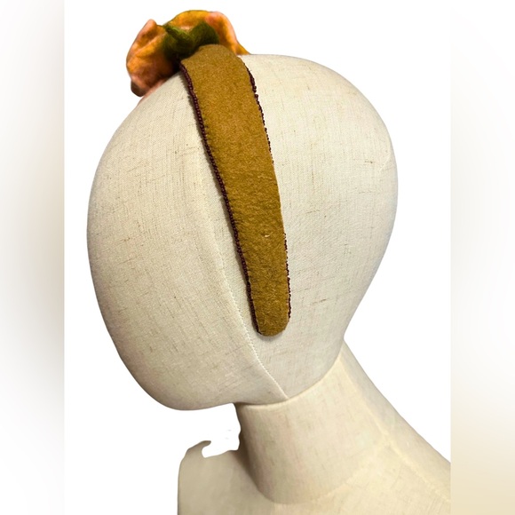 Woman’s Felt Flower Headband - Picture 3 of 3
